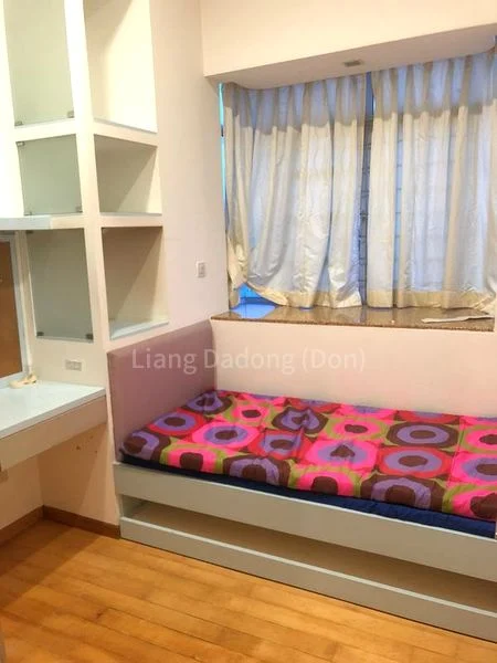 2 Bed Condo for Rent in  Grosvenor View - Image 3