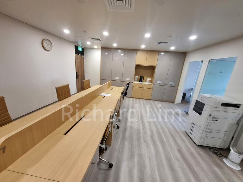 Other Retail for Rent: Far East Shopping Centre - Image 5