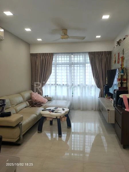 Common Room (HDB) for Rent in  183 Boon Lay Avenue - Image 3