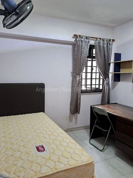 Common Room (HDB) for Rent in  681C Jurong West Central 1 - Image 4