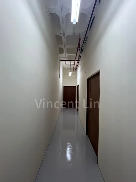 Light Industrial (B1) for Rent in  Hillview Building - Image 3