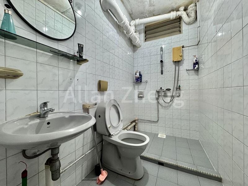 3 Bed Apartment (Condo) for Sale in  People's Park Complex - Image 12