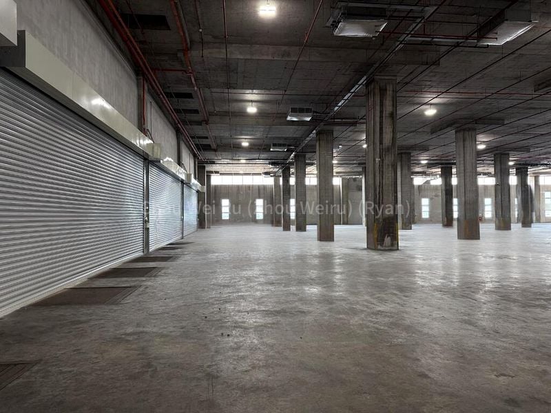Warehouse for Rent: Air Con, 7m Clear, 8 Bays, Corner @ Jurong - Image 4