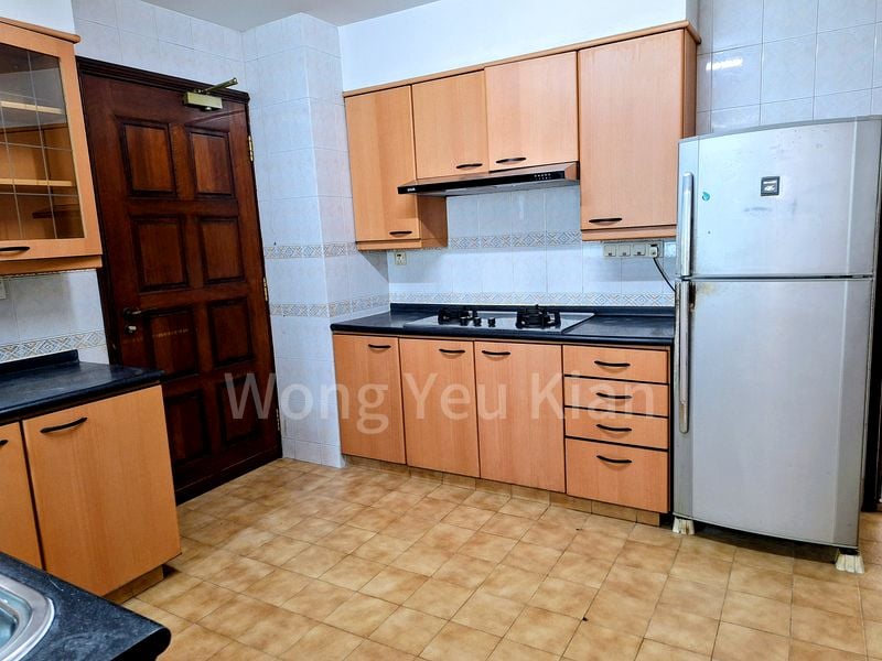 3+1 Bed Condo for Rent in  Mirage Tower - Image 5