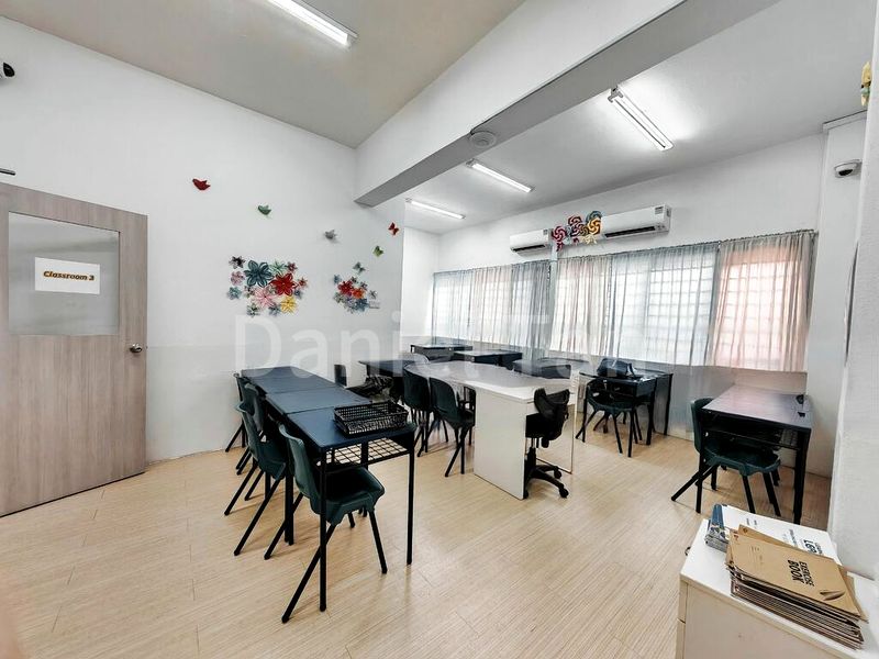 Office for Sale: Boon Liew Building - Image 9