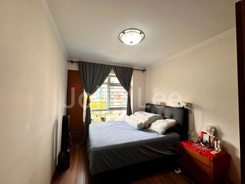 5 Room (5I) HDB for Sale in 571B Woodlands Avenue 1 - Image 6