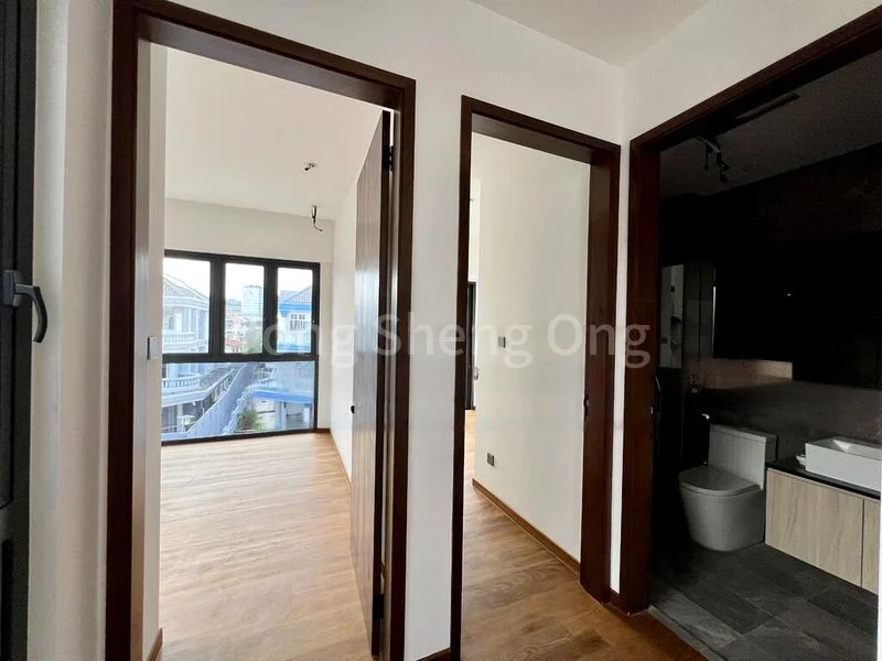 6 Bed Semi-Detached House (Landed) for Sale in  Kembangan Gardens - Image 14