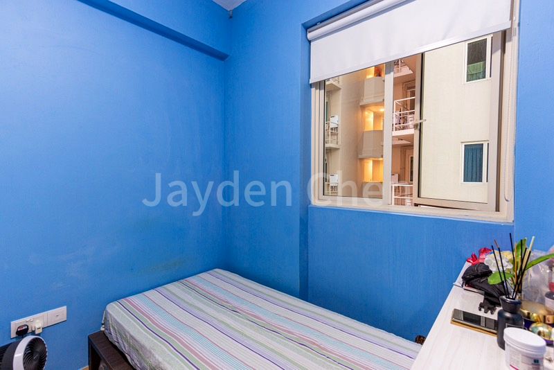 3 Bed Executive Condo for Sale in Watercolours - Image 10