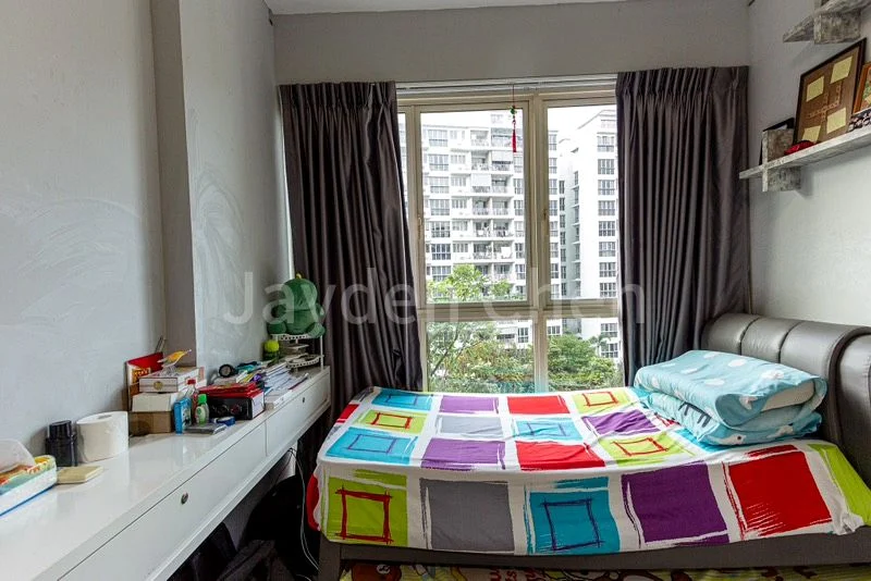3 Bed Executive Condo for Sale in Watercolours - Image 6
