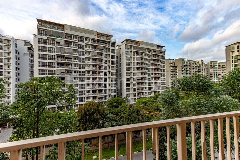 3 Bed Executive Condo for Sale in Watercolours - Image 4