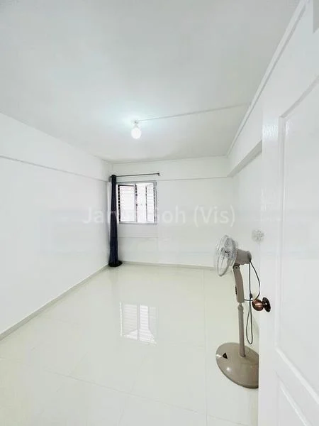 3 Room (3NG) HDB for Rent in  484 Jurong West Avenue 1 - Image 8