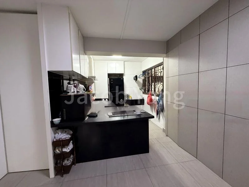 5 Room (5I) HDB for Sale in  523 Jurong West Street 52 - Image 2