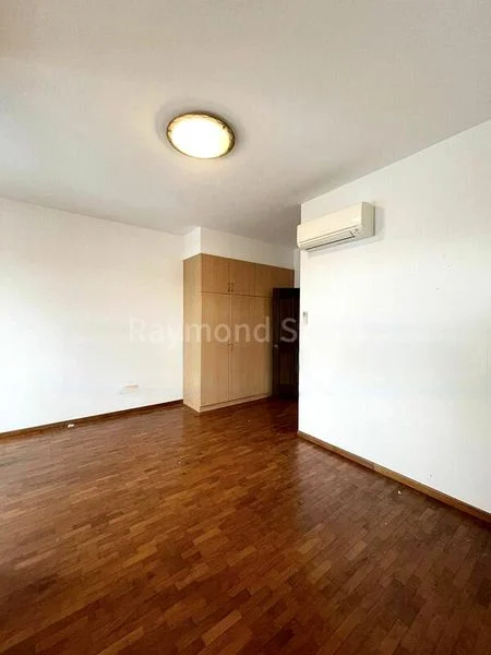 5 Bed Semi-Detached House (Landed) for Rent in Eastwood Drive - Image 4