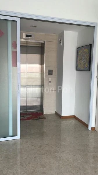 3 Bed Condo for Sale in  Urbana - Image 2