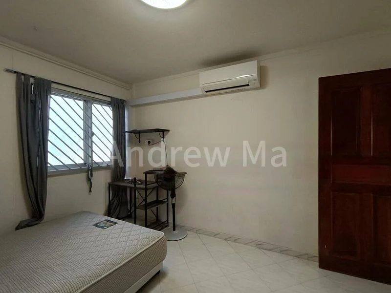 Common Room (HDB) for Rent in  648 Hougang Avenue 8 - Image 2
