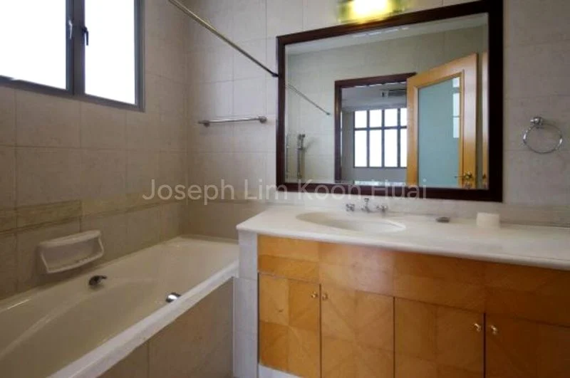7 Bed Bungalow (Landed) for Rent in Villas Holland - Image 9