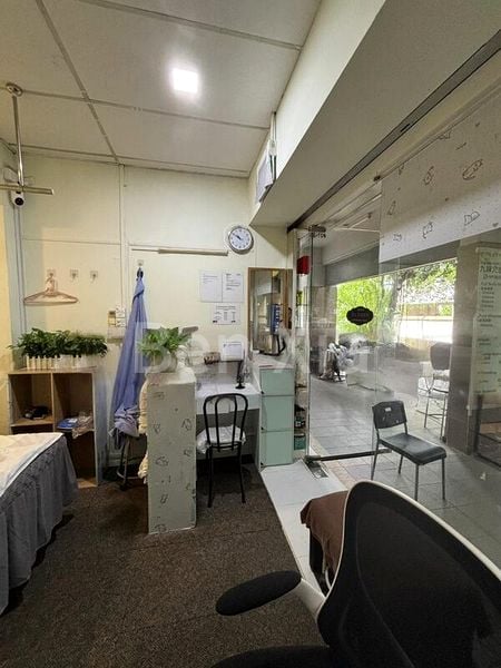 Shop / Shophouse for Rent: 109 Clementi Street 11, HDB Shophouse - Image 2