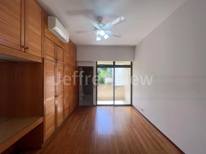 4 Bed Condo for Sale in  The Balmoral - Image 2