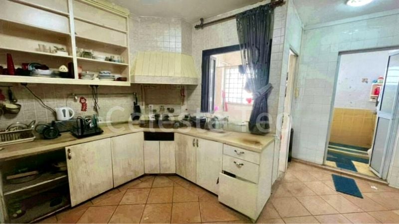 5 Room (5I) HDB for Sale in  356 Tampines Street 33 - Image 4