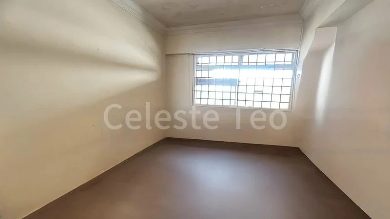 5 Room (5I) HDB for Sale in  356 Tampines Street 33 - Image 2