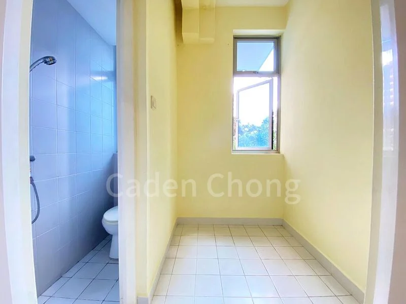 4 Bed Condo for Rent in  Cairnhill Crest - Image 4