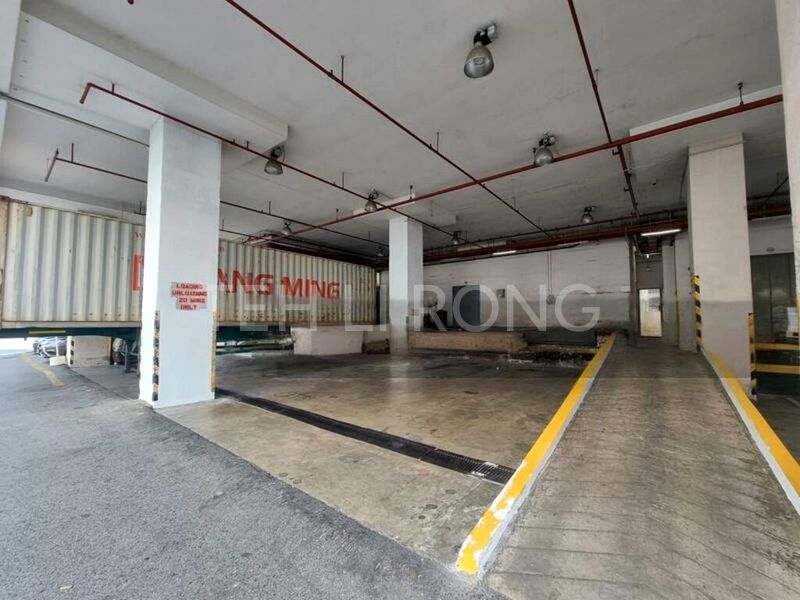 Light Industrial (B1) for Sale: Elite Industrial Building II - Image 3