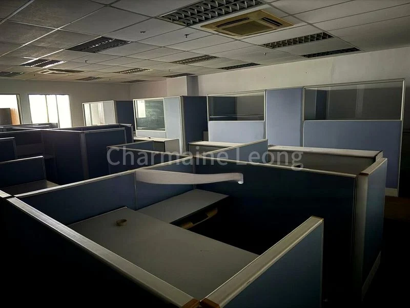 Light Industrial (B1) for Rent: SIS Building - Image 7