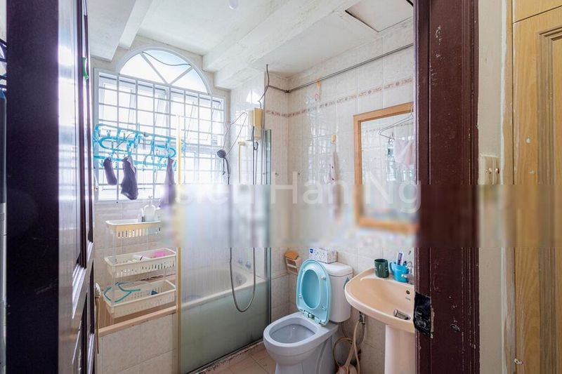 3 Bed Apartment (Condo) for Sale in  Sapphire Court - Image 3