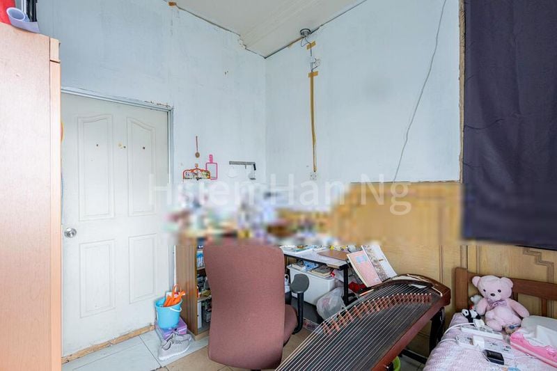 3 Bed Apartment (Condo) for Sale in  Sapphire Court - Image 9