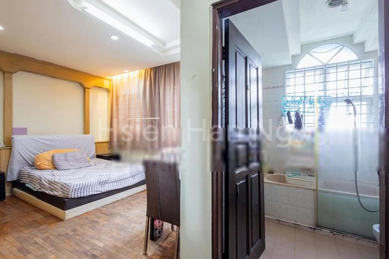 3 Bed Apartment (Condo) for Sale in  Sapphire Court - Image 4