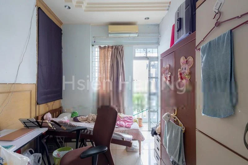 3 Bed Apartment (Condo) for Sale in  Sapphire Court - Image 8