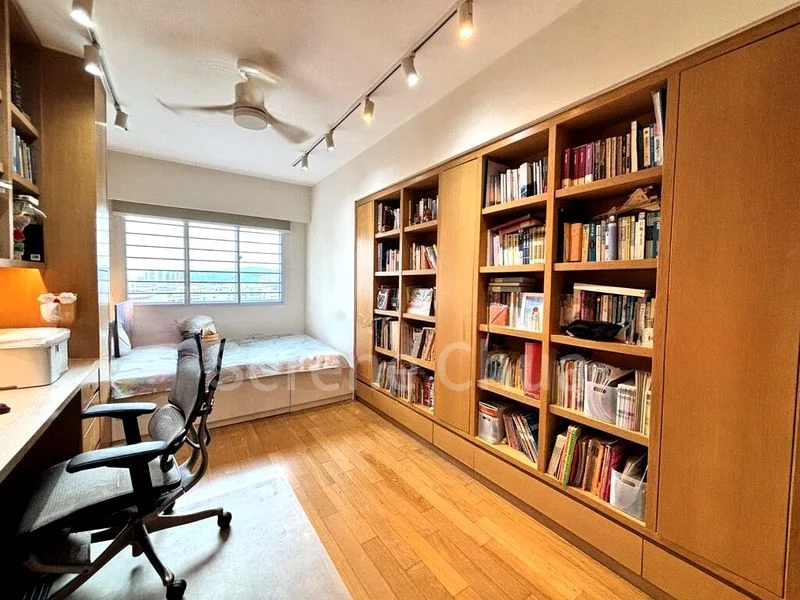 Executive HDB for Sale in  299 Bukit Batok Street 22 - Image 13