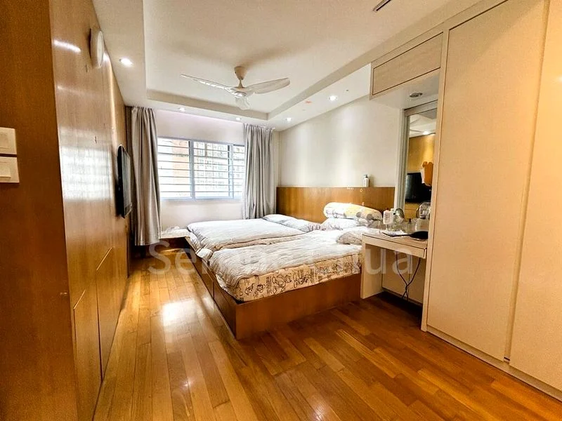 Executive HDB for Sale in  299 Bukit Batok Street 22 - Image 10