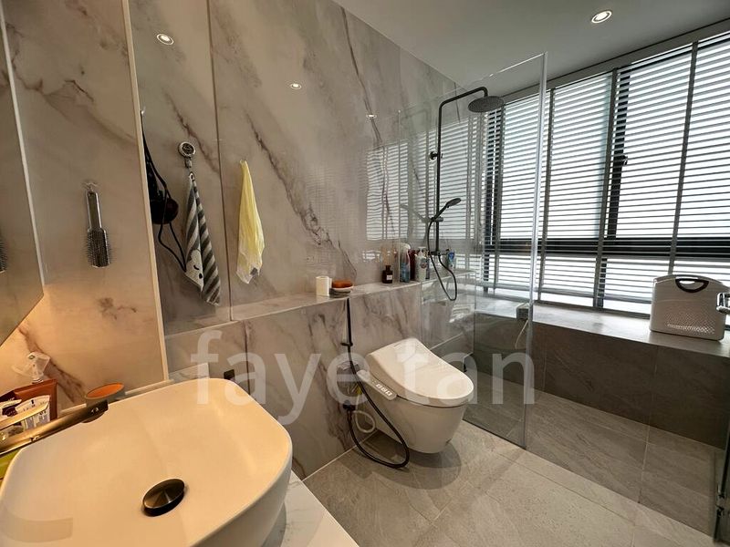 5 Bed Semi-Detached House (Landed) for Sale in  Leith Park - Image 1