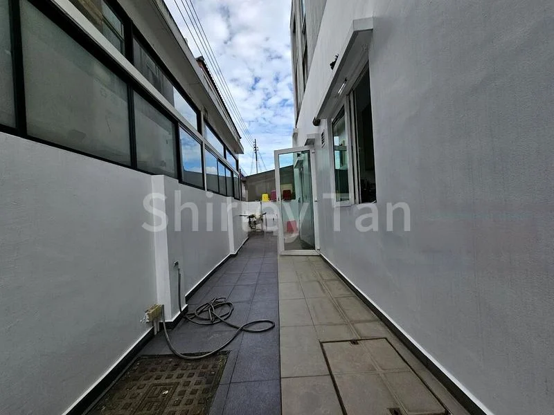 6 Bed Semi-Detached House (Landed) for Sale in  Sembawang Springs Estate - Image 4