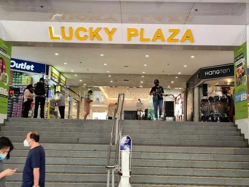 Shop / Shophouse for Rent: Lucky Plaza - Image 2