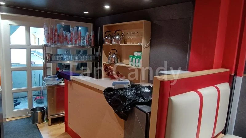 Other Retail for Rent: South Bridge Rd Karaoke Night Club, Commercial School, Medical, or Fitness - Image 4