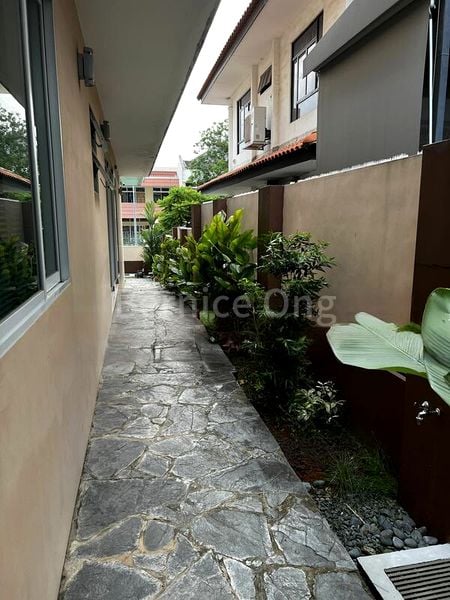 6 Bed Semi-Detached House (Landed) for Rent in  Kembangan Estate - Image 15