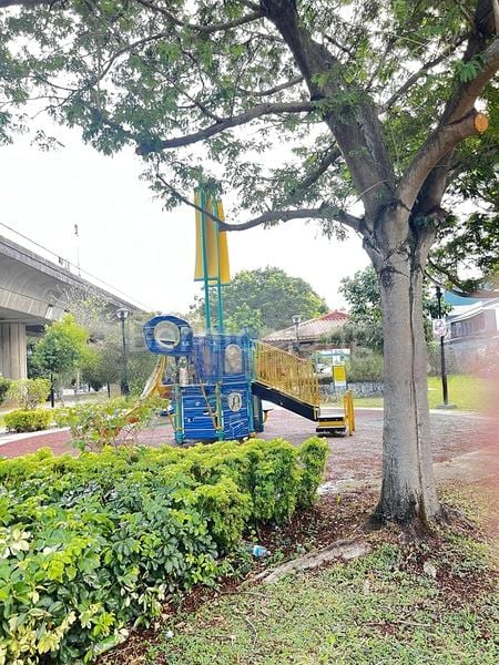 6 Bed Semi-Detached House (Landed) for Rent in  Kembangan Estate - Image 16