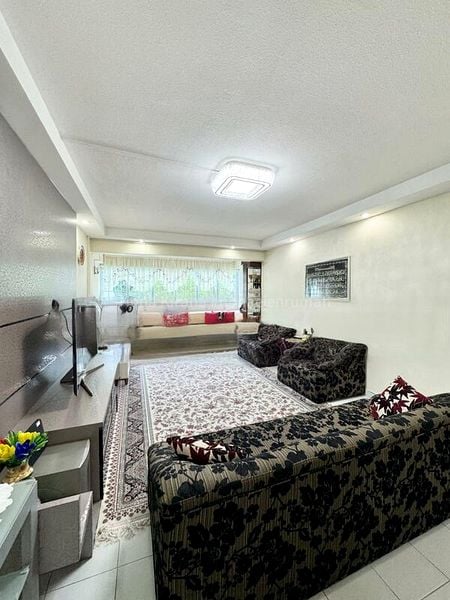 5 Room (5I) HDB for Sale in  298 Tampines Street 22 - Image 1