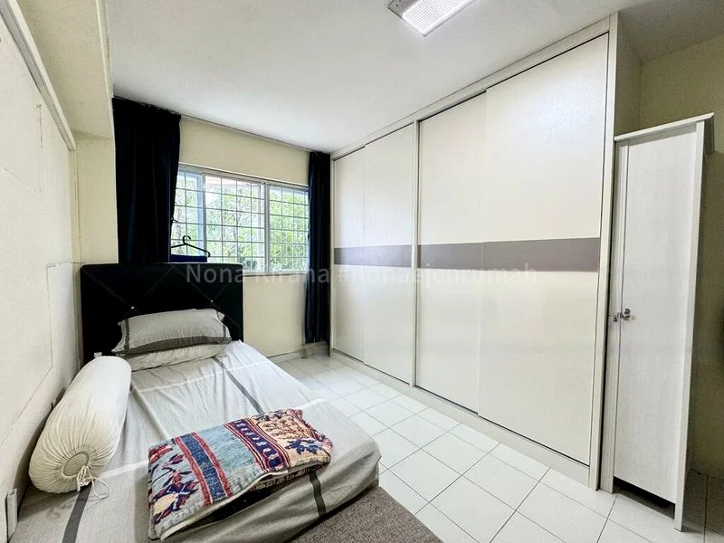 5 Room (5I) HDB for Sale in  298 Tampines Street 22 - Image 5