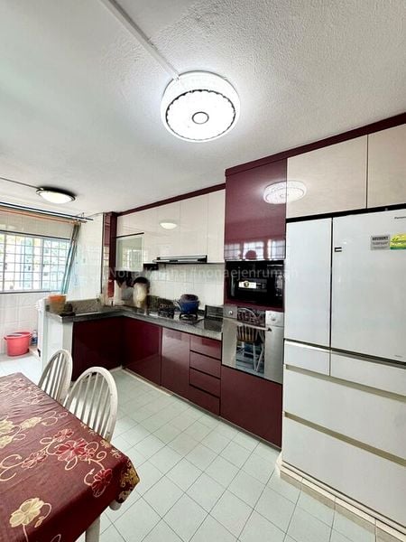 5 Room (5I) HDB for Sale in  298 Tampines Street 22 - Image 3