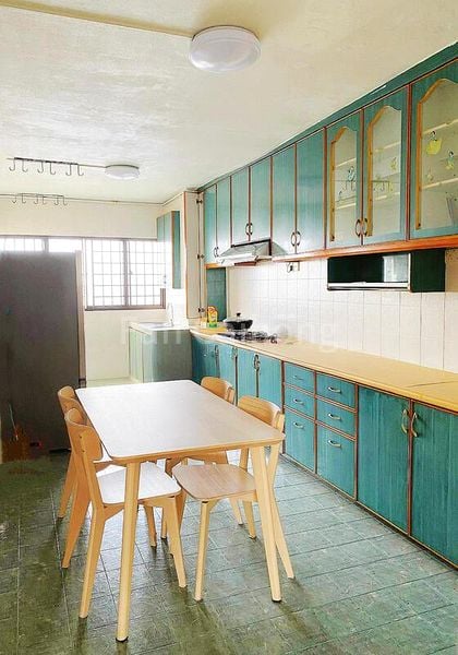 4 Room (4NG) HDB for Rent in  572 Ang Mo Kio Avenue 3 - Image 2