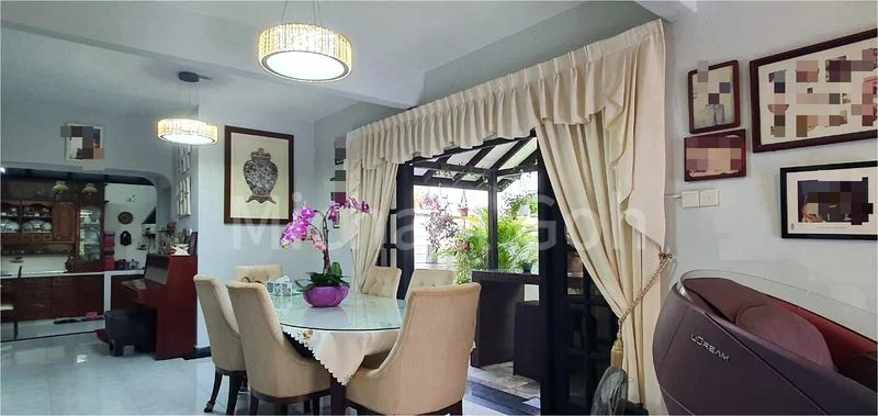 5+1 Bed Semi-Detached House (Landed) for Sale in  Peakview Estate - Image 4