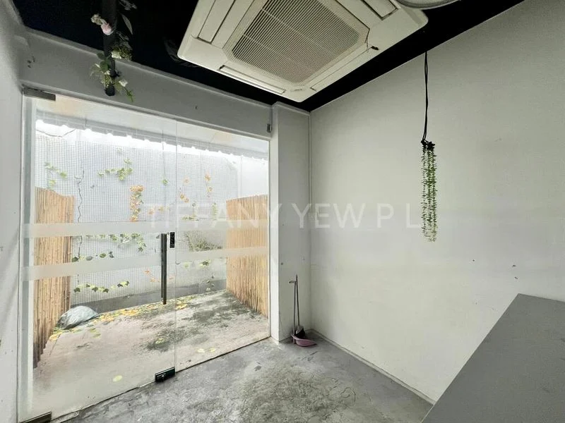 Shop / Shophouse for Sale: Pavilion Square - Image 2