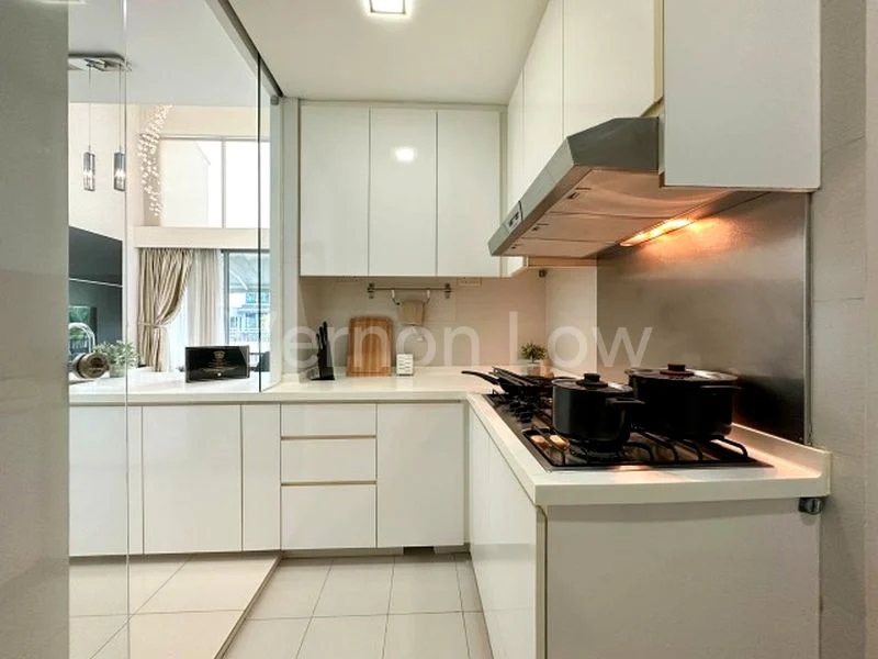 4 Bed Condo for Sale in  Clementiwoods Condominium - Image 2