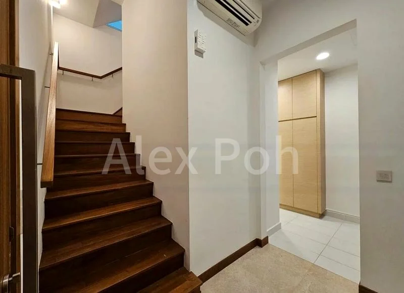 5 Bed Cluster House (Landed) for Rent in Greenwood Mews - Image 12