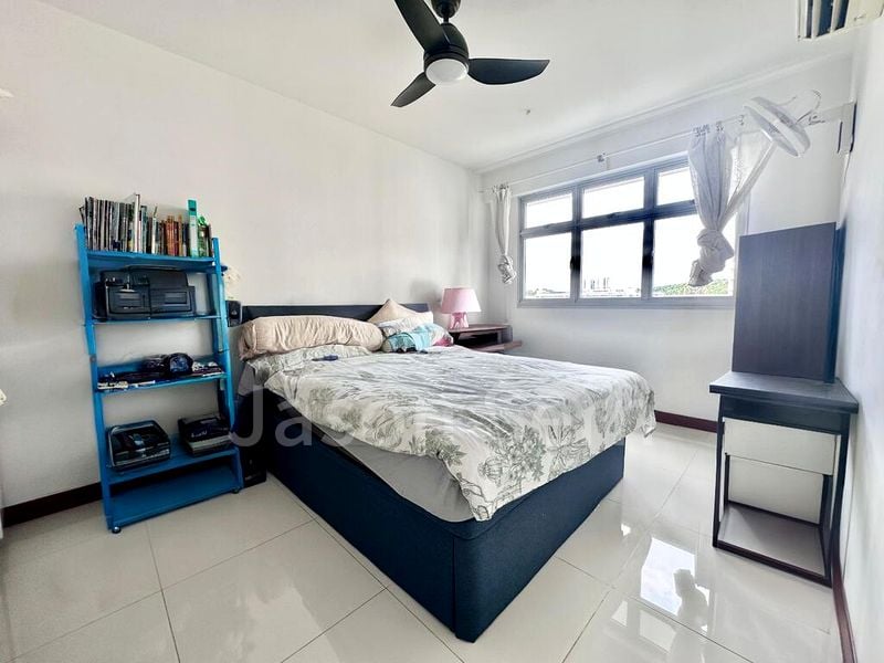 4 Room (4A) HDB for Rent in  292B Bukit Batok East Avenue 6 - Image 5