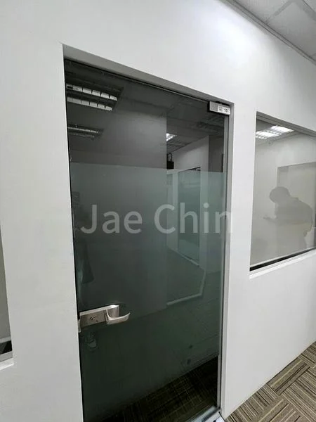 Light Industrial (B1) for Rent: EPL Building - Image 7