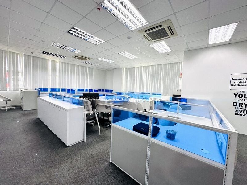 Factory / Workshop (B2) for Rent: ALMOST READY TECH OFFICE with workstations, Manager rooms, free parking near Ubi MRT - Image 4